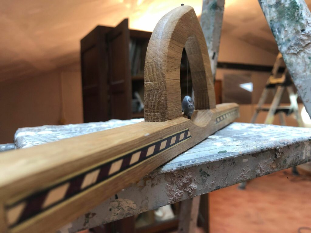 niveau bois par Blandine ébéniste de boisenbois